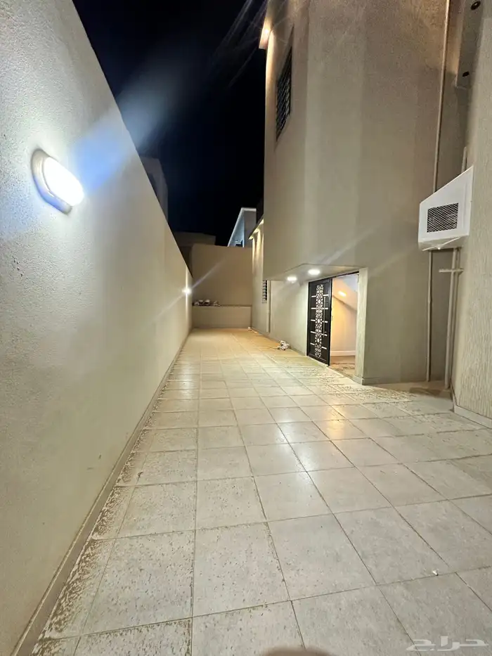 دور بملحق كبير للبيع في مخطط الجوهر في محايل عسير 3