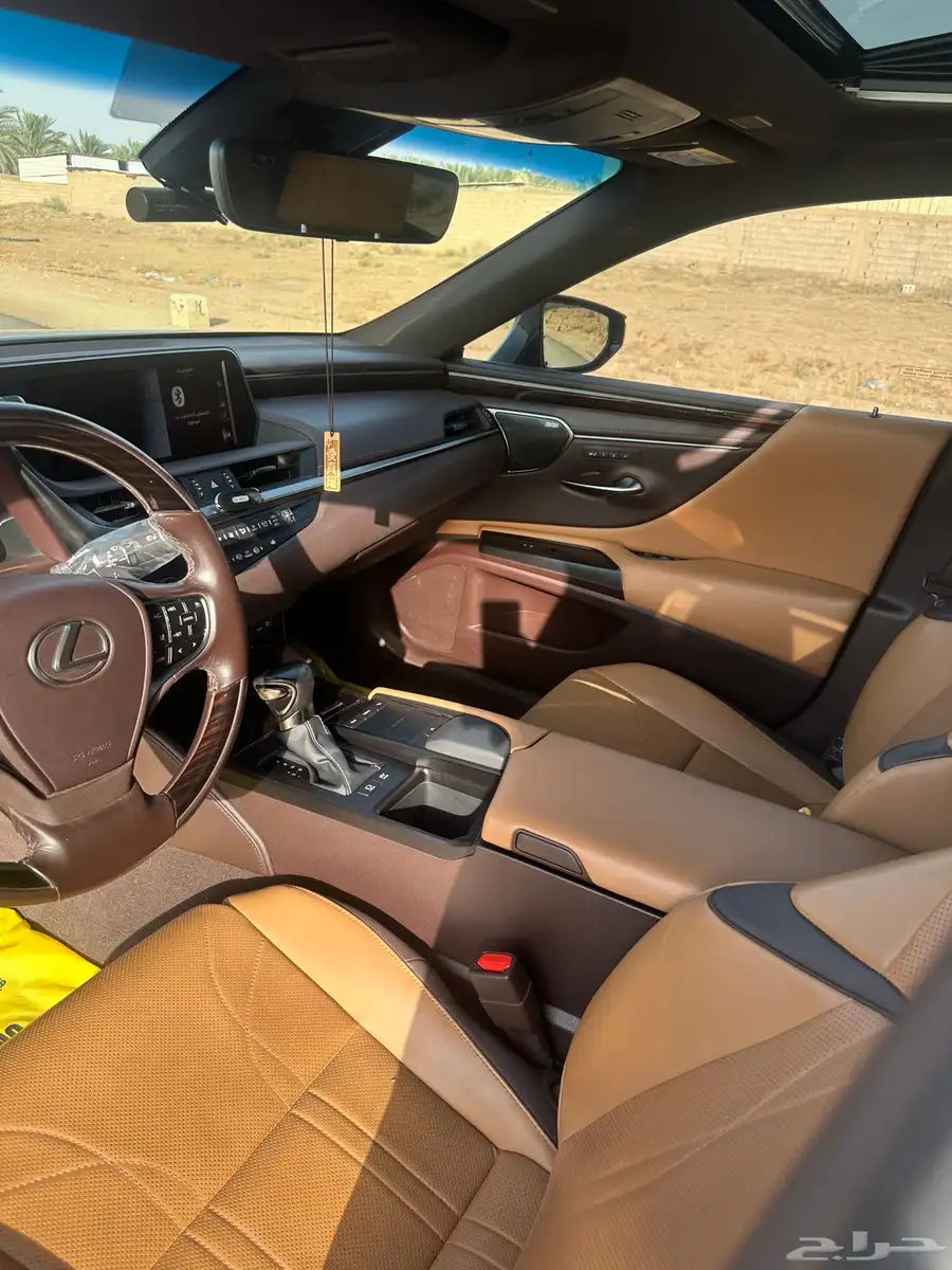 لكزس ES300 هايبرد 2019 فل كامل 9