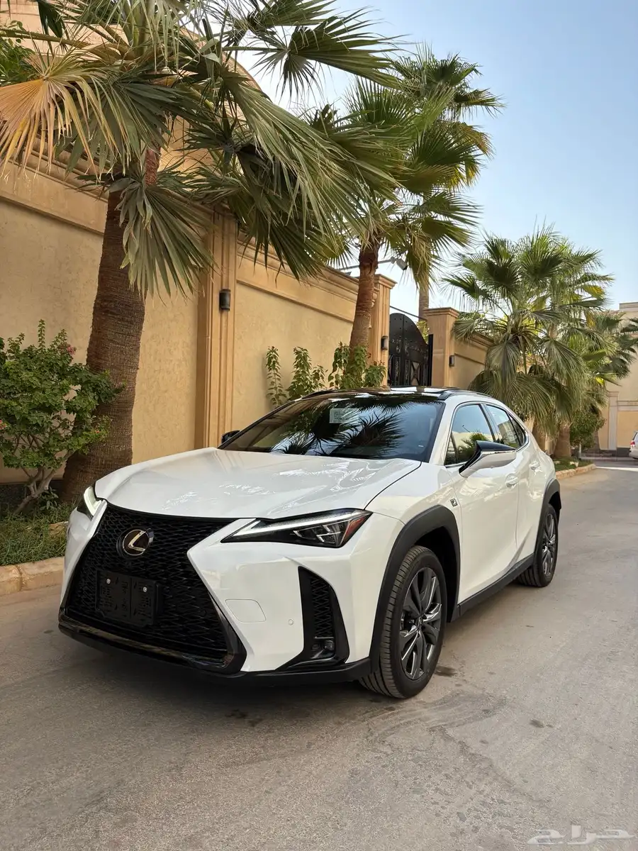 لكزس جديد 2023 UX 200 F SPORT 0