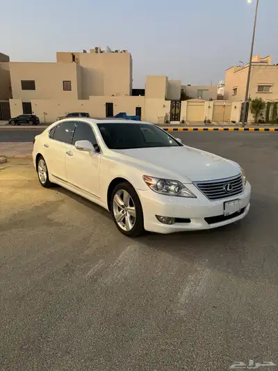 لكزس LS460 2012 4