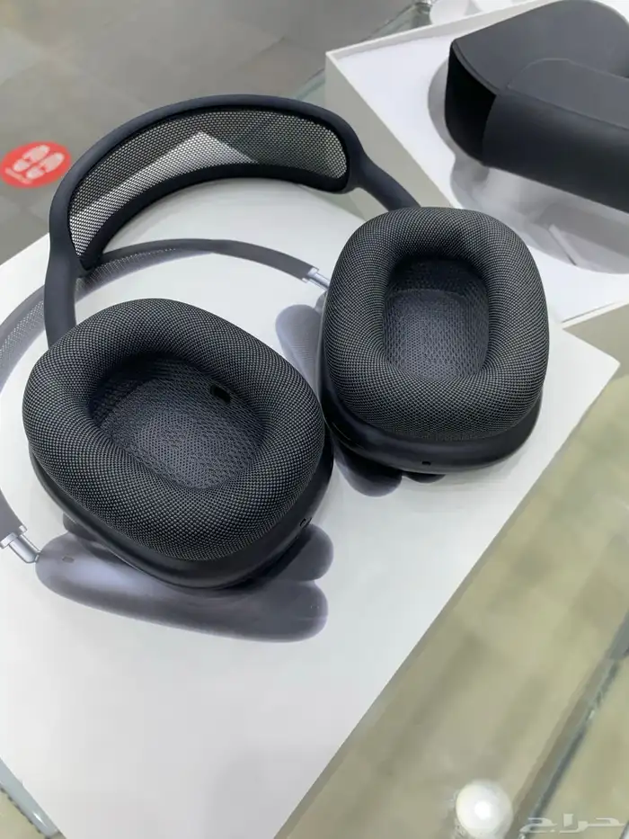 للبيع سماعة AirPods Max   اللون الأسود 1