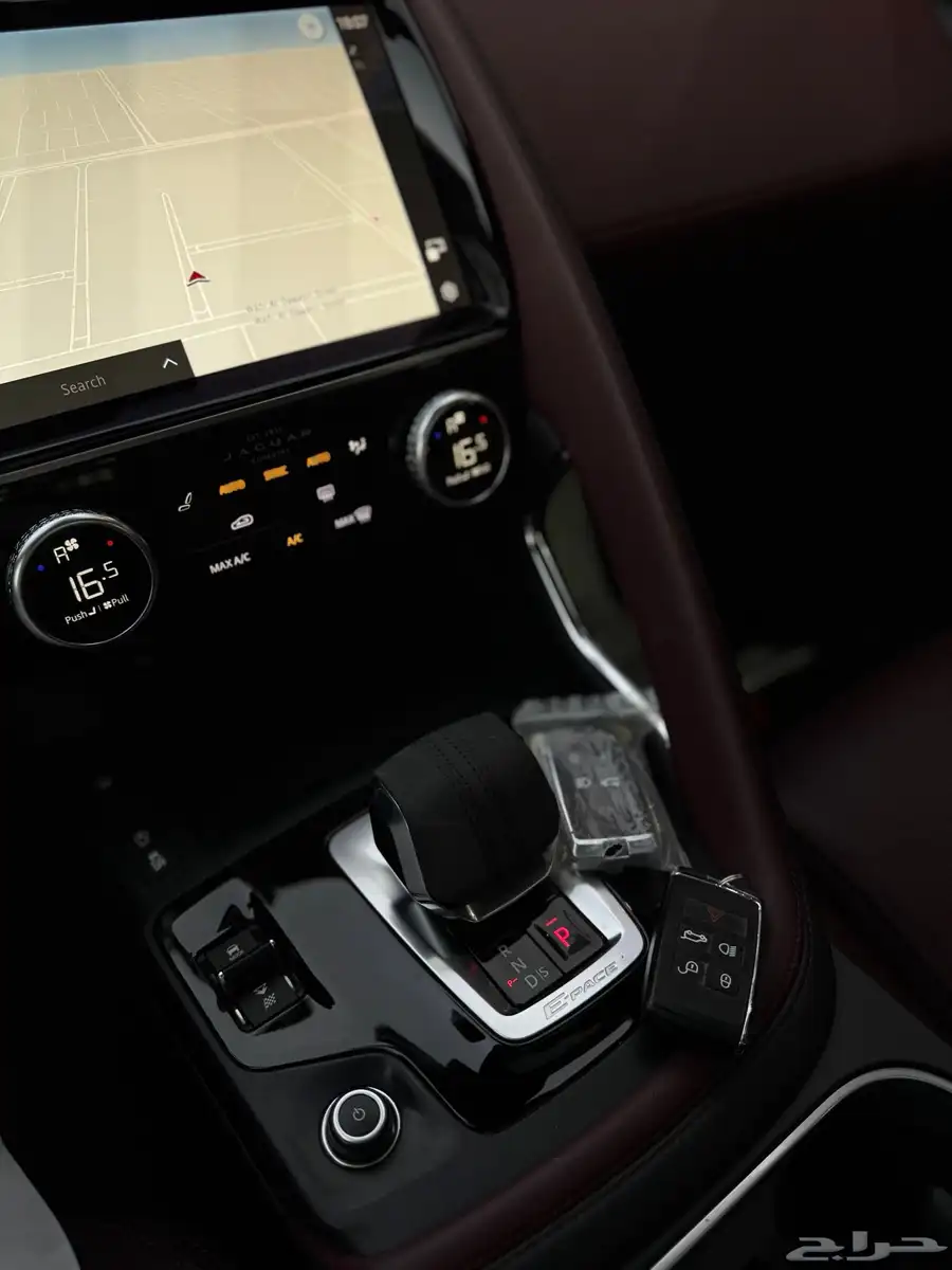 جاكوار E pace - R dynamic 2021 على الضمان 13