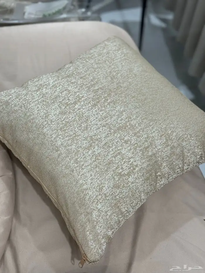 خداديات كنب جديده (غير مستعمله) مخدات 2