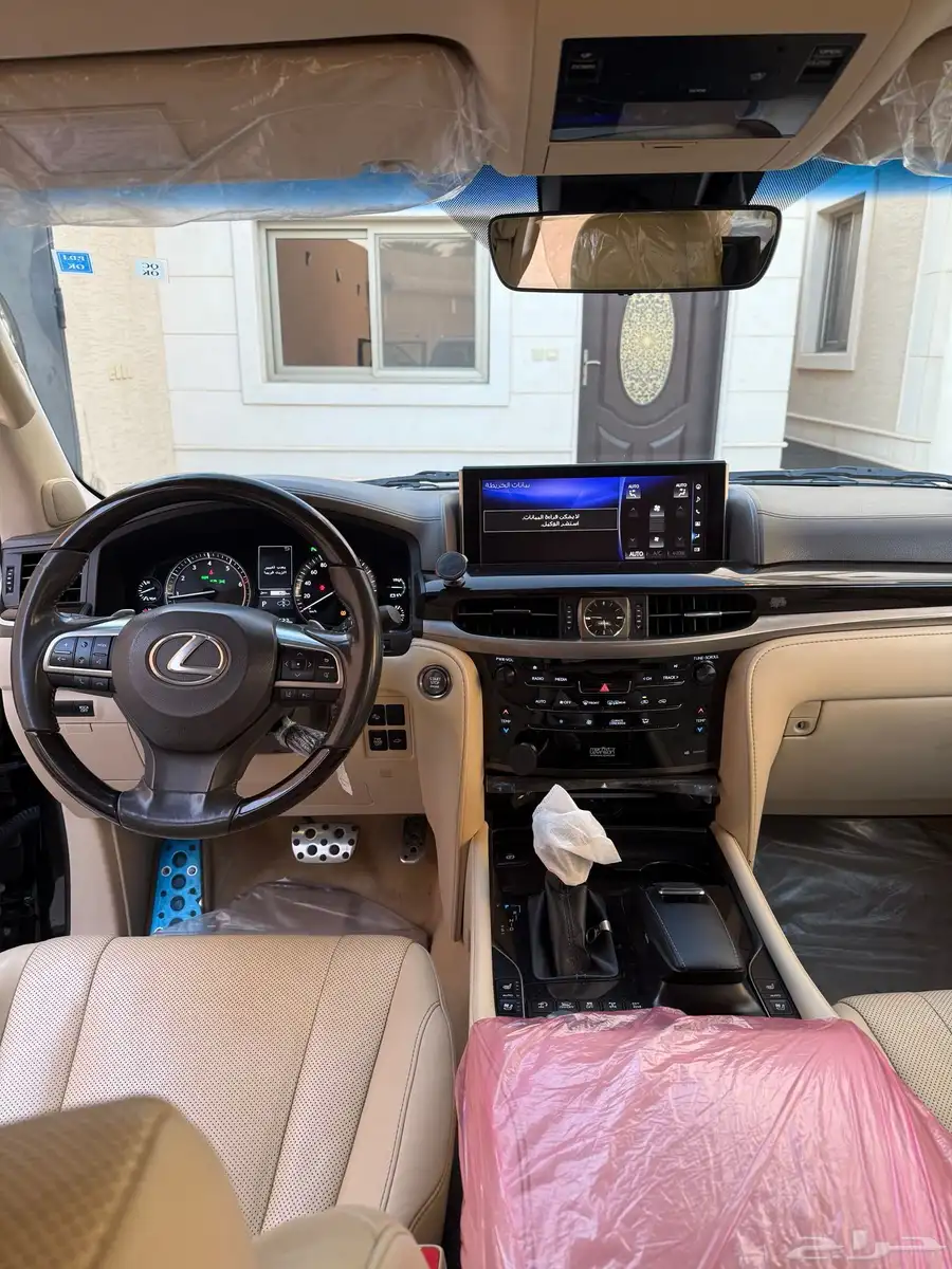 جيب لكزس LX 2021 سعودي فل كامل اسود 21