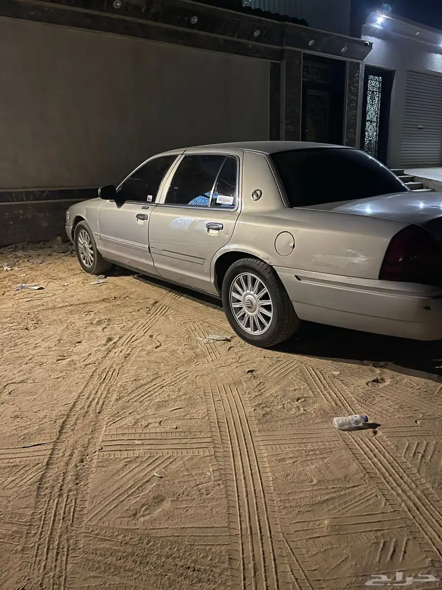 فورد ماركيز 2010 5