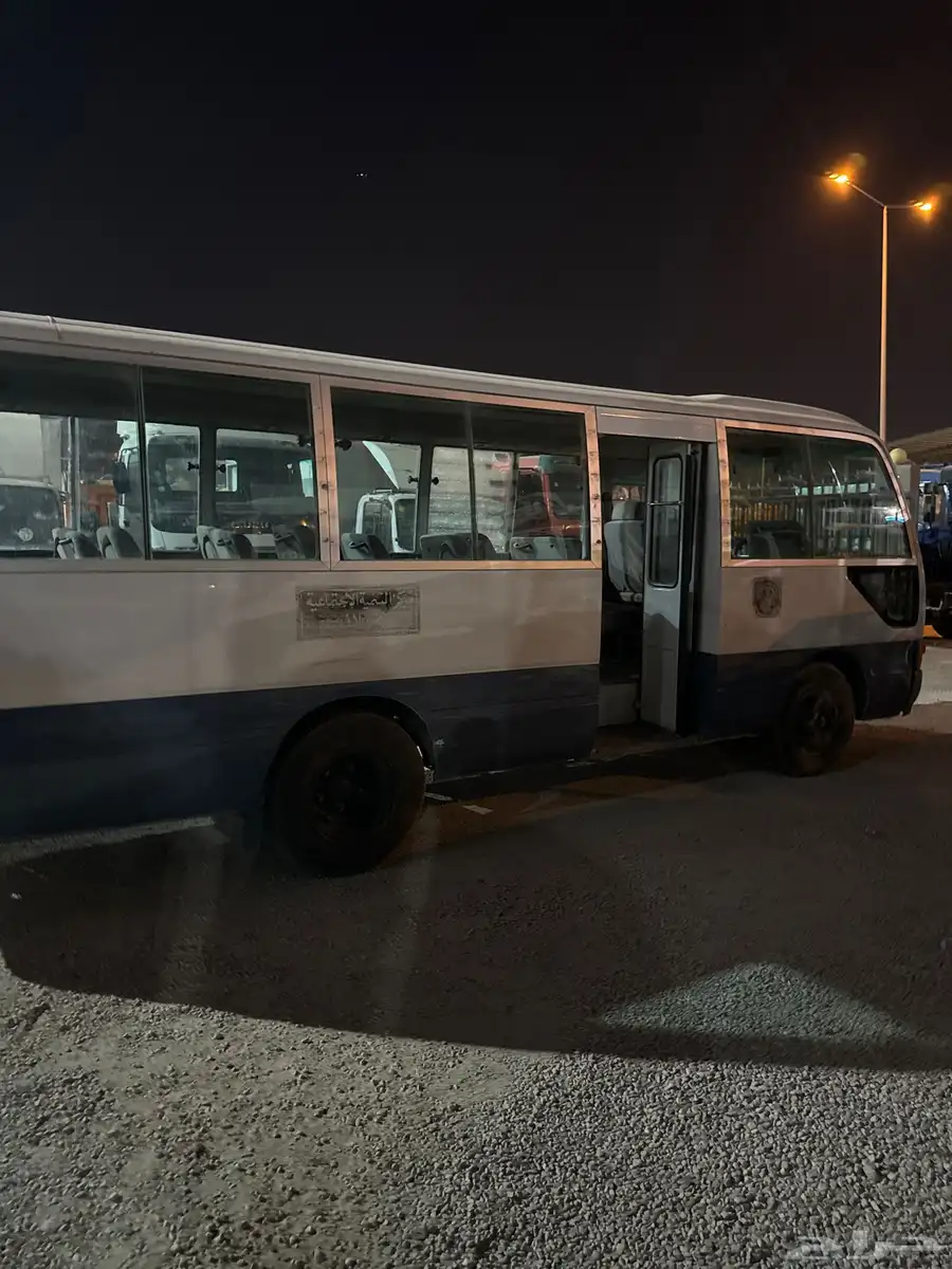 باص كوستر تويوتا 95 بنزين 25 راكب ممشى 140 الف 4