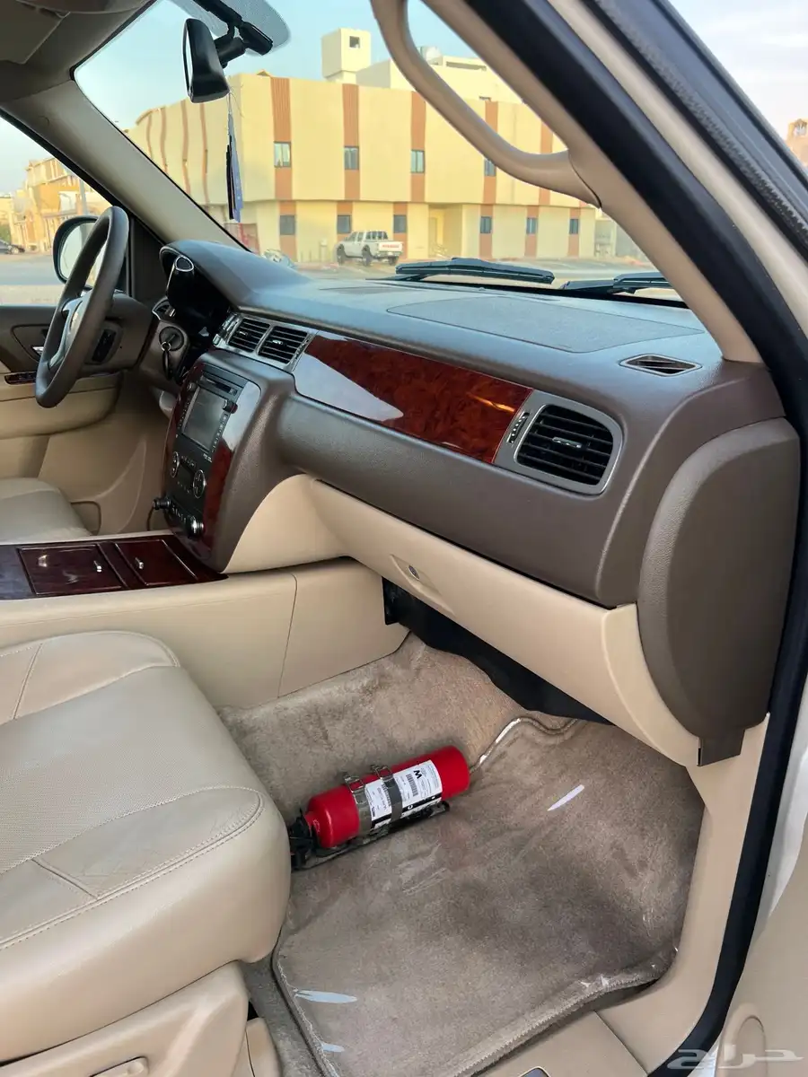 للبيع تاهو LTZ فل كامل دبل 2013 سعودي وكاله فتحه لؤلؤي 38