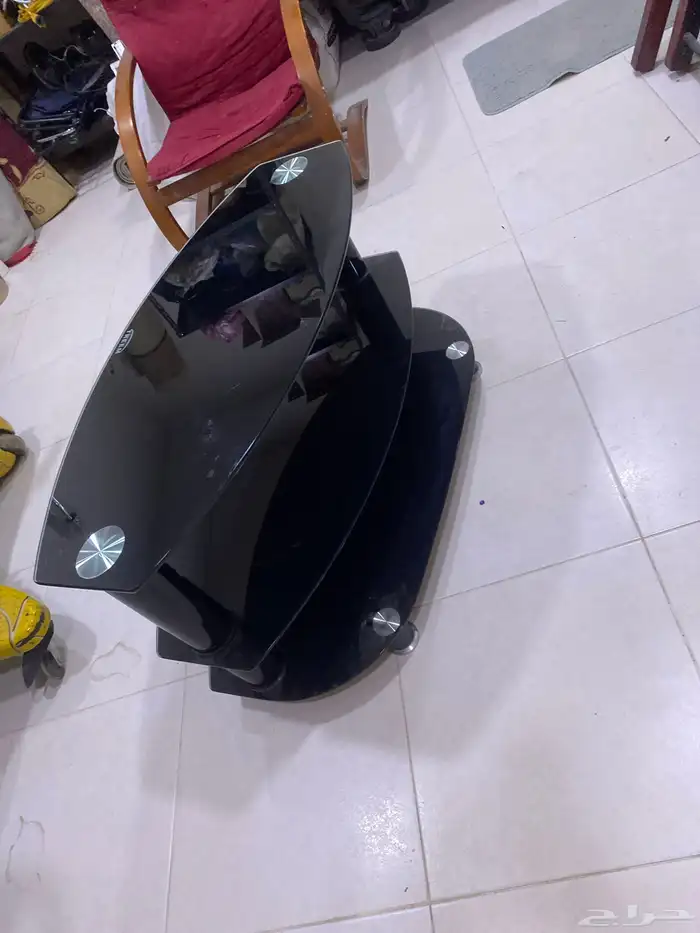 طاولة الون اسود شبة جديدة 2