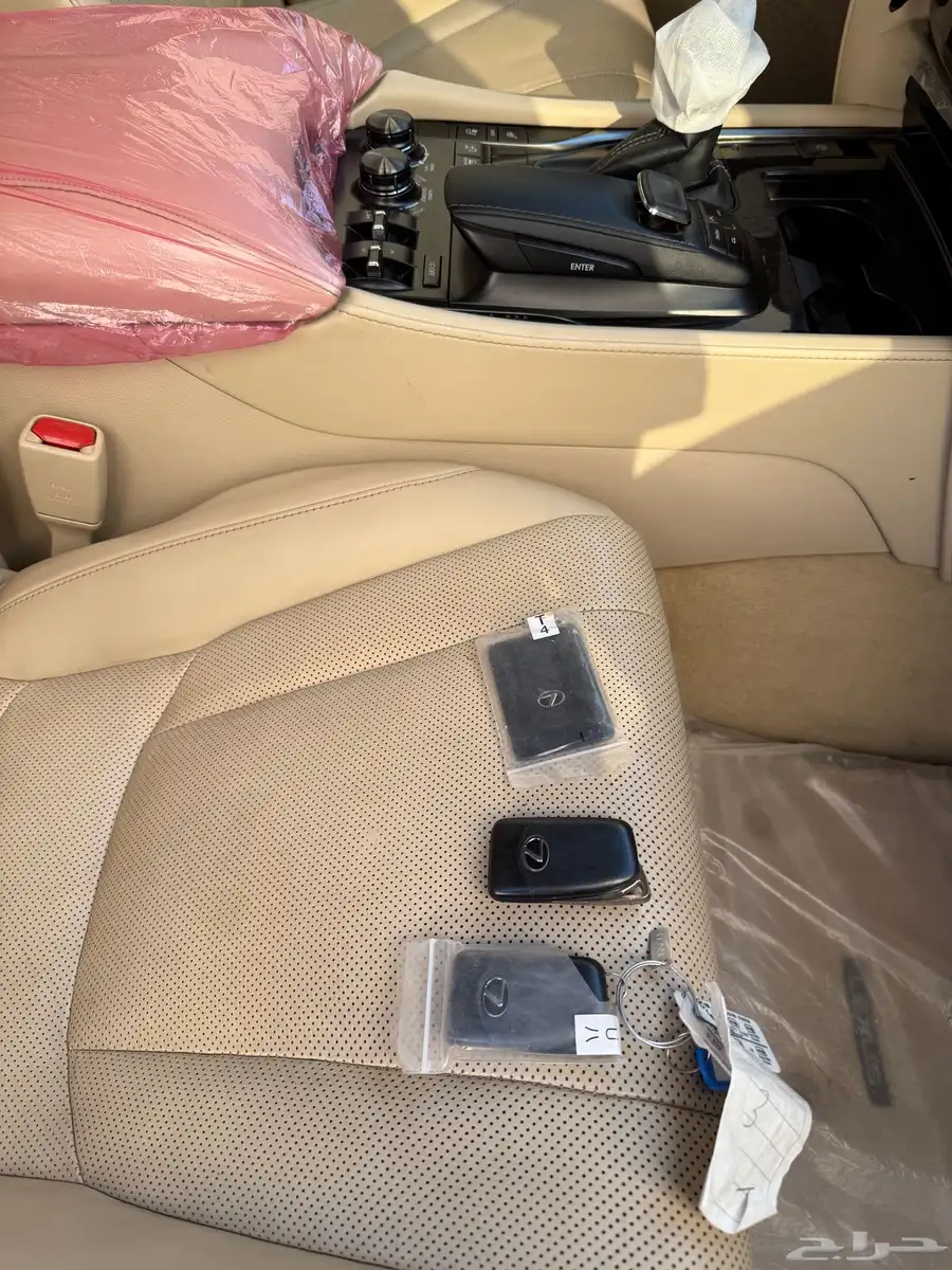جيب لكزس LX 2021 سعودي فل كامل اسود 31