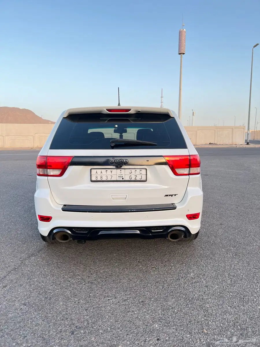 جيب شيروكي SRT 2013 7