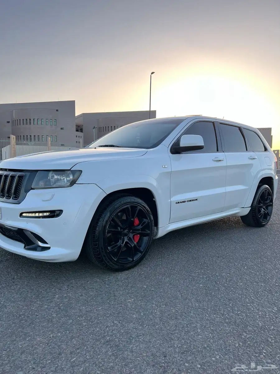 جيب شيروكي SRT 2013 0
