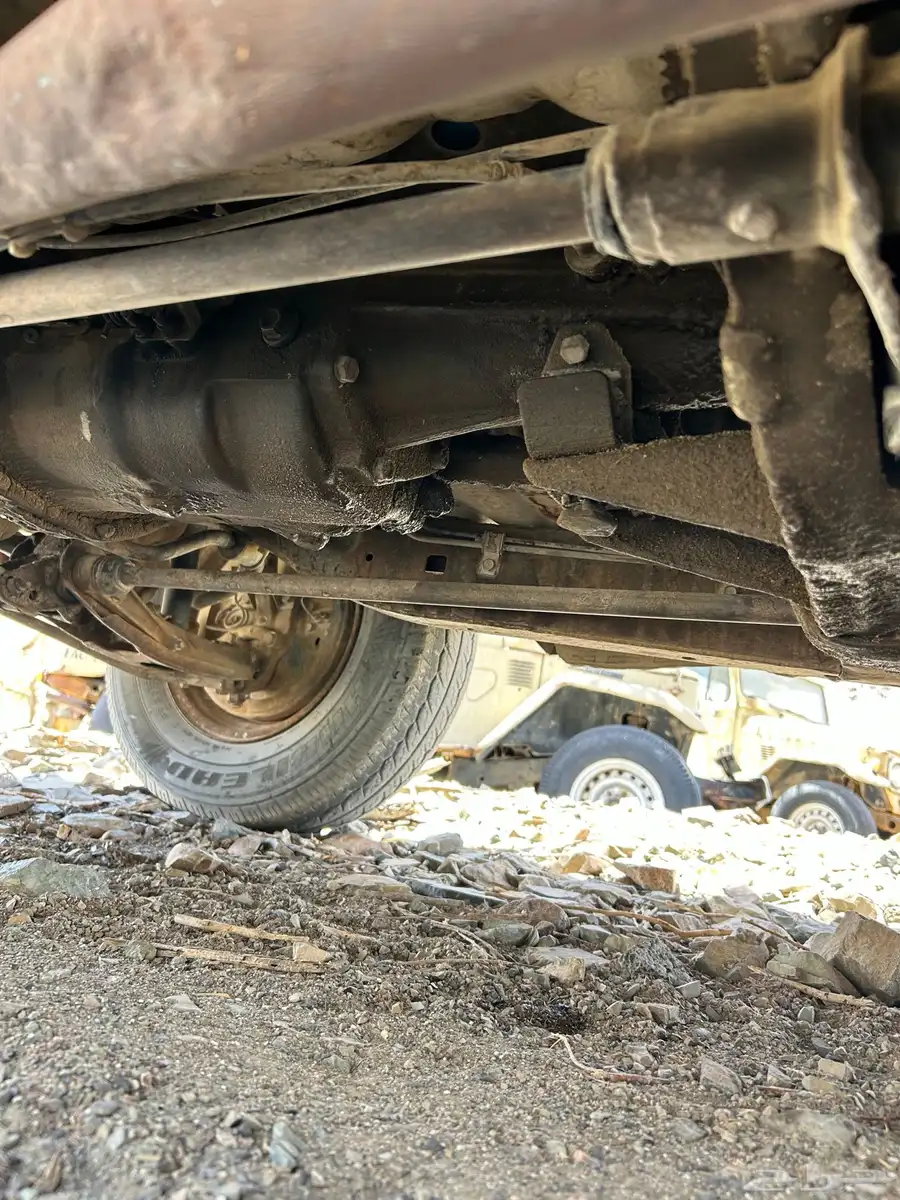 الشاصي مكسور المكينه والمحركات طيبه 2