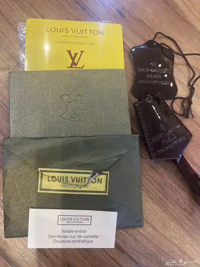 شنطة Louis Vuitton اصلية مع كرت الوكاله غير مستعمله 3