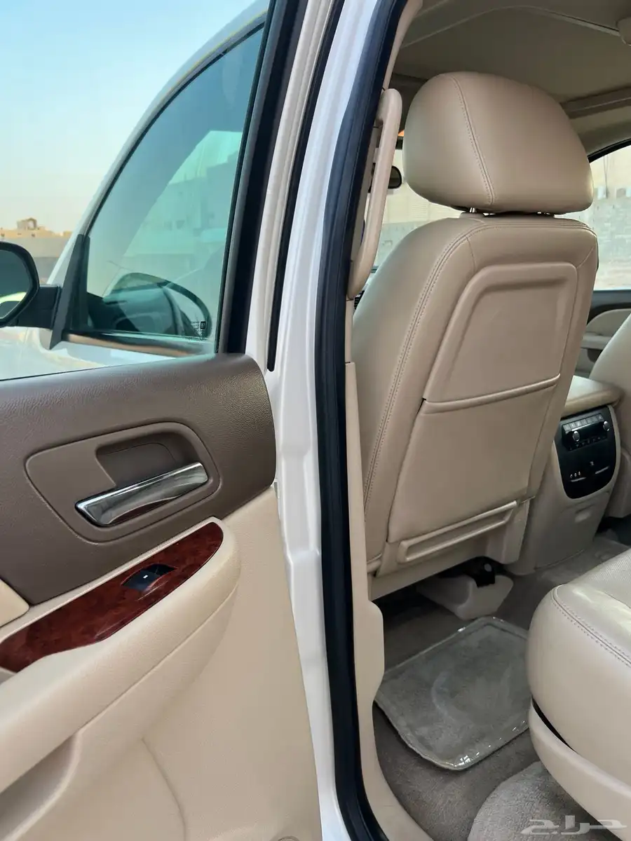 للبيع تاهو LTZ فل كامل دبل 2013 سعودي وكاله فتحه لؤلؤي 49