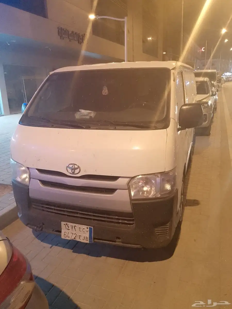باص تويوتا ديزل بضاعة للايجار الشهري 1