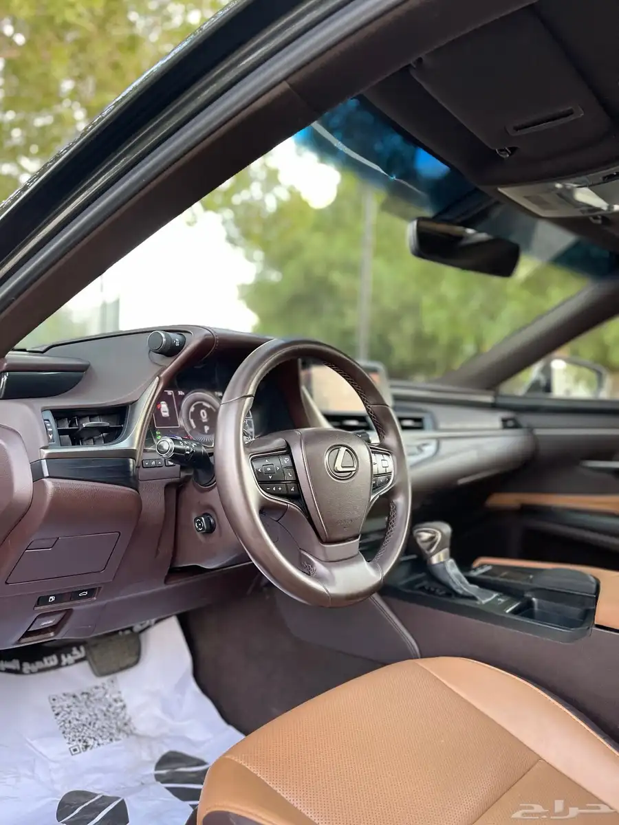 لكزسES300h-2020(ممشي87الف) 18