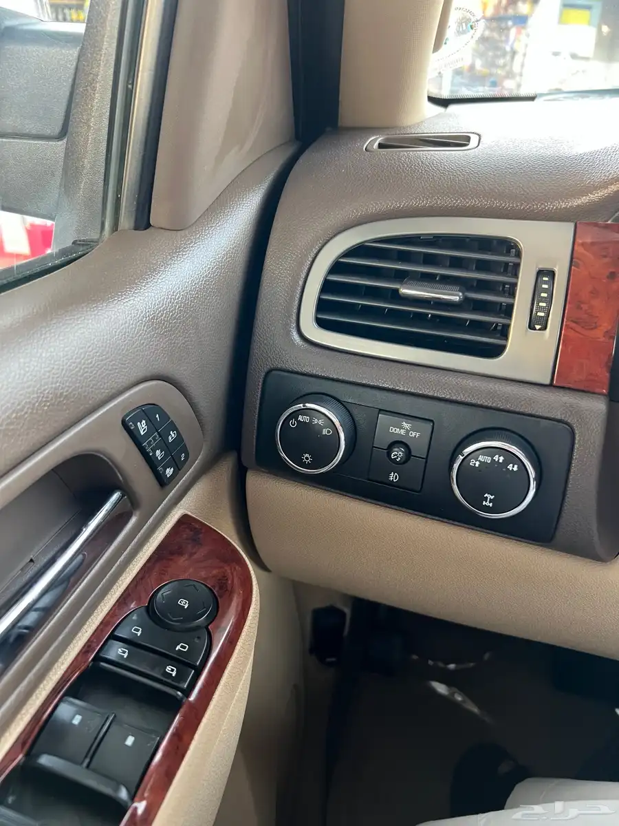للبيع تاهو LTZ فل كامل دبل 2013 سعودي وكاله فتحه لؤلؤي 54