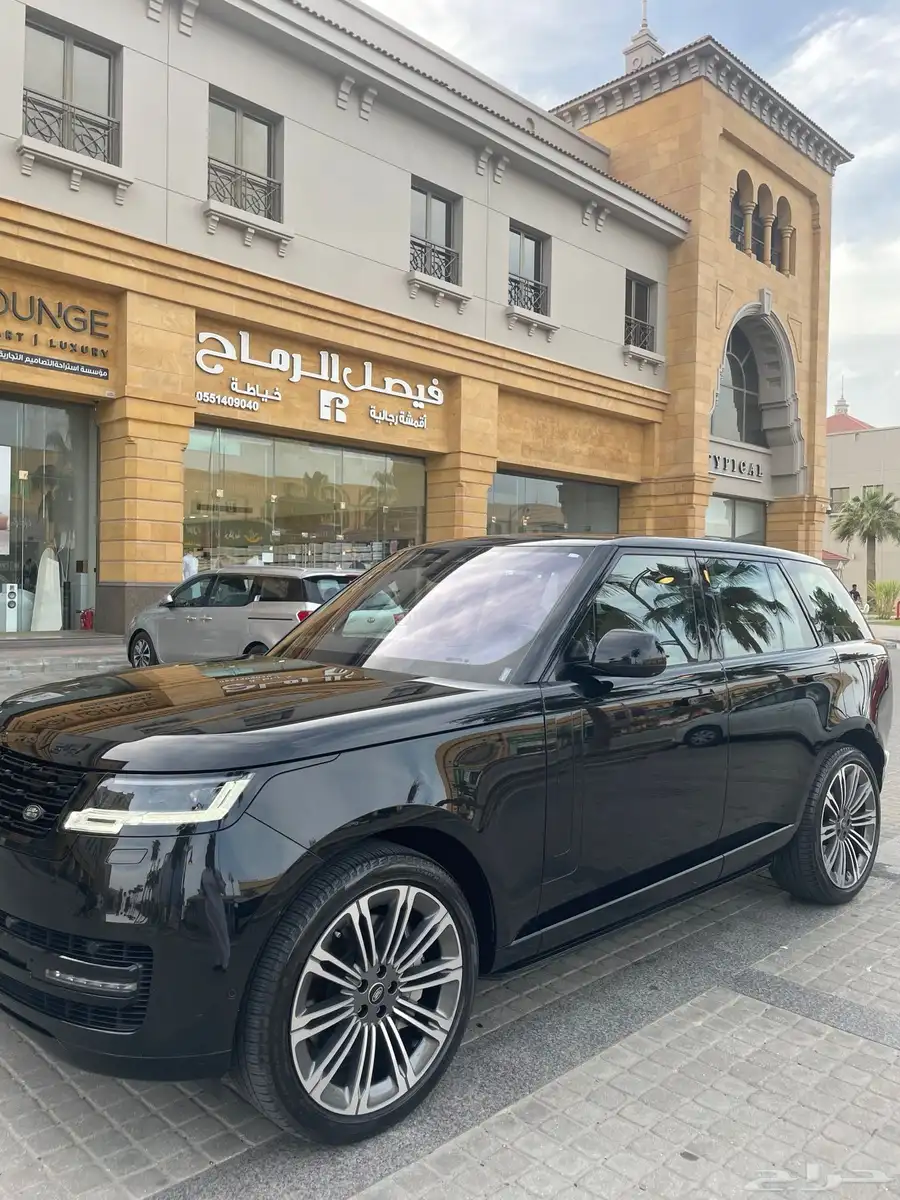 رنج روفر 8 سلندر HSE موديل 2022 3