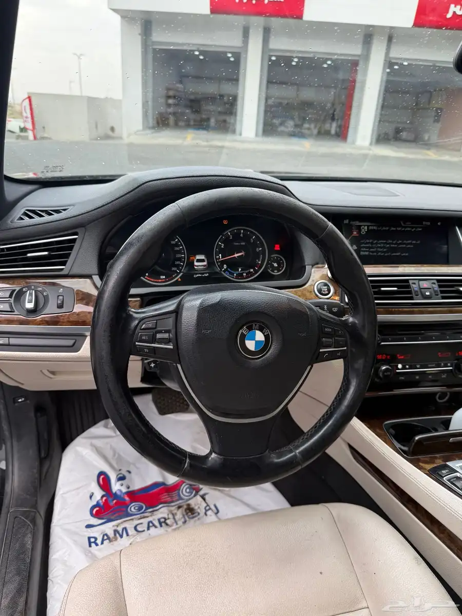 بي ام دبليو 730 12