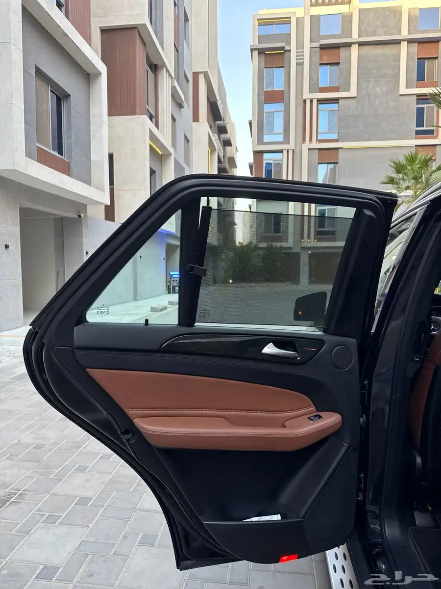 Mercedes GLE 500 AMG kit مخزن 2016 26