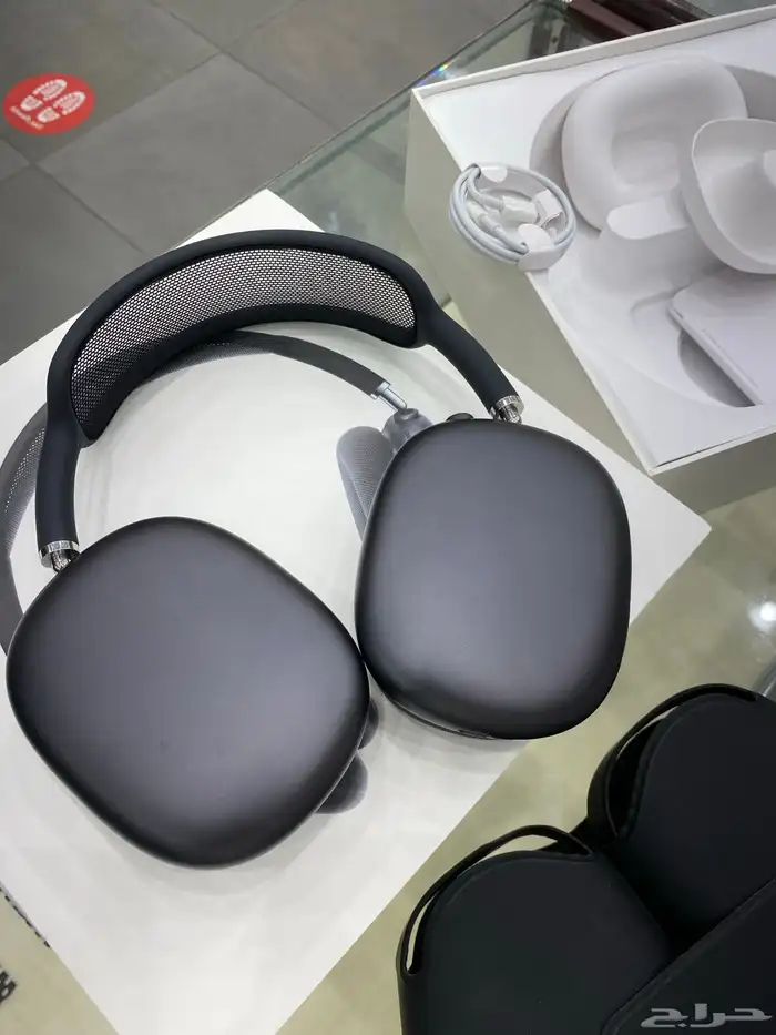 للبيع سماعة AirPods Max   اللون الأسود 0