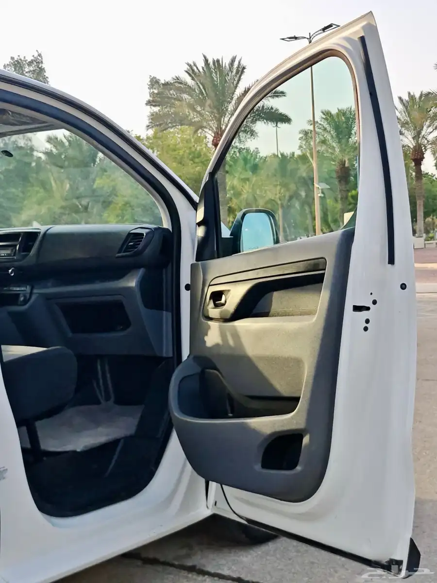باص فان بيجو اكسبيرت ديزل بضاعه و ركاب ثلاجة 2018 38