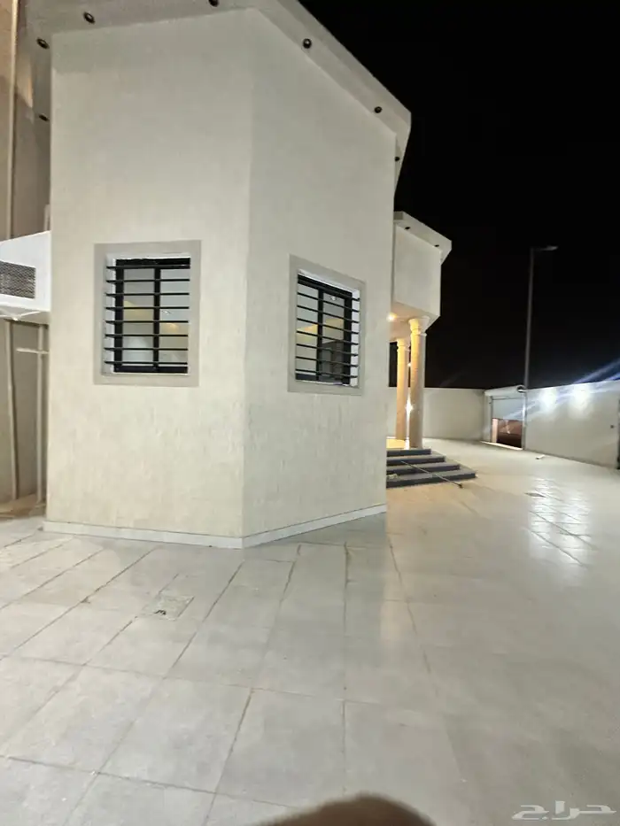 دور بملحق كبير للبيع في مخطط الجوهر في محايل عسير 4