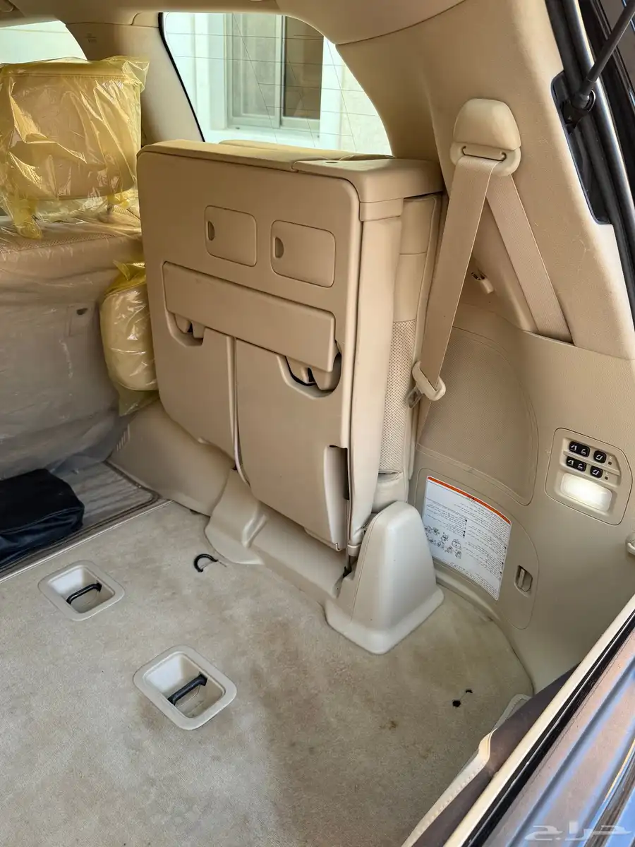 جيب لكزس LX 2021 سعودي فل كامل اسود 25