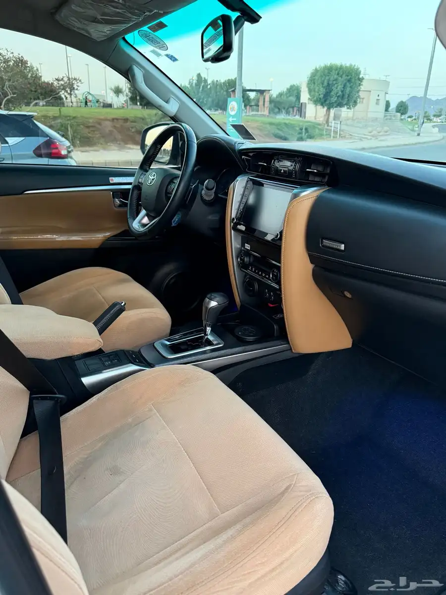 فورشنر 2024 ديزل 2800 بدون رادار 32