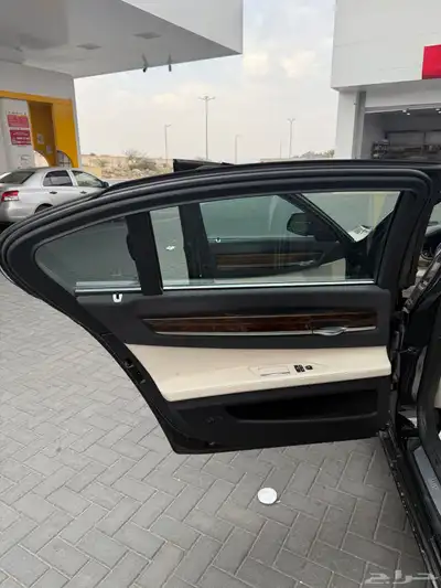 بي ام دبليو 730 6