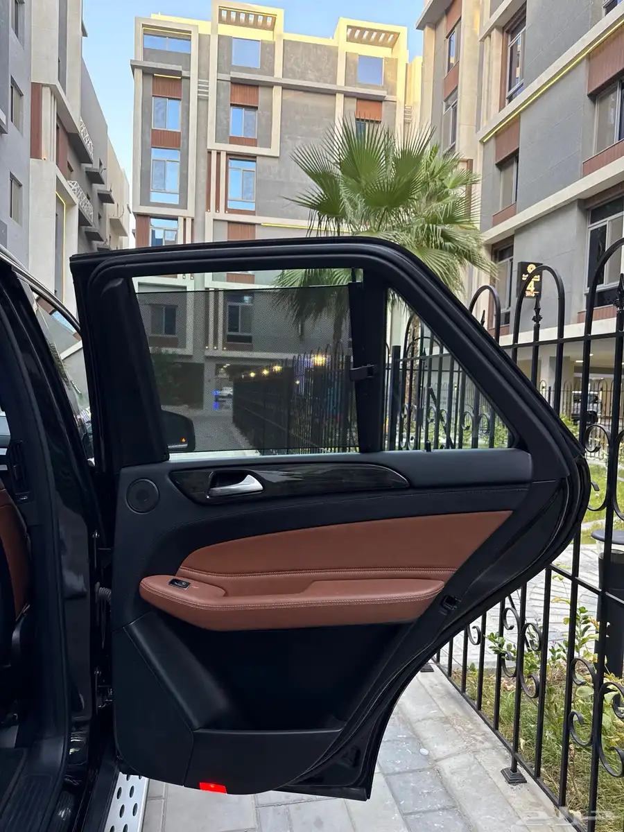 Mercedes GLE 500 AMG kit مخزن 2016 27