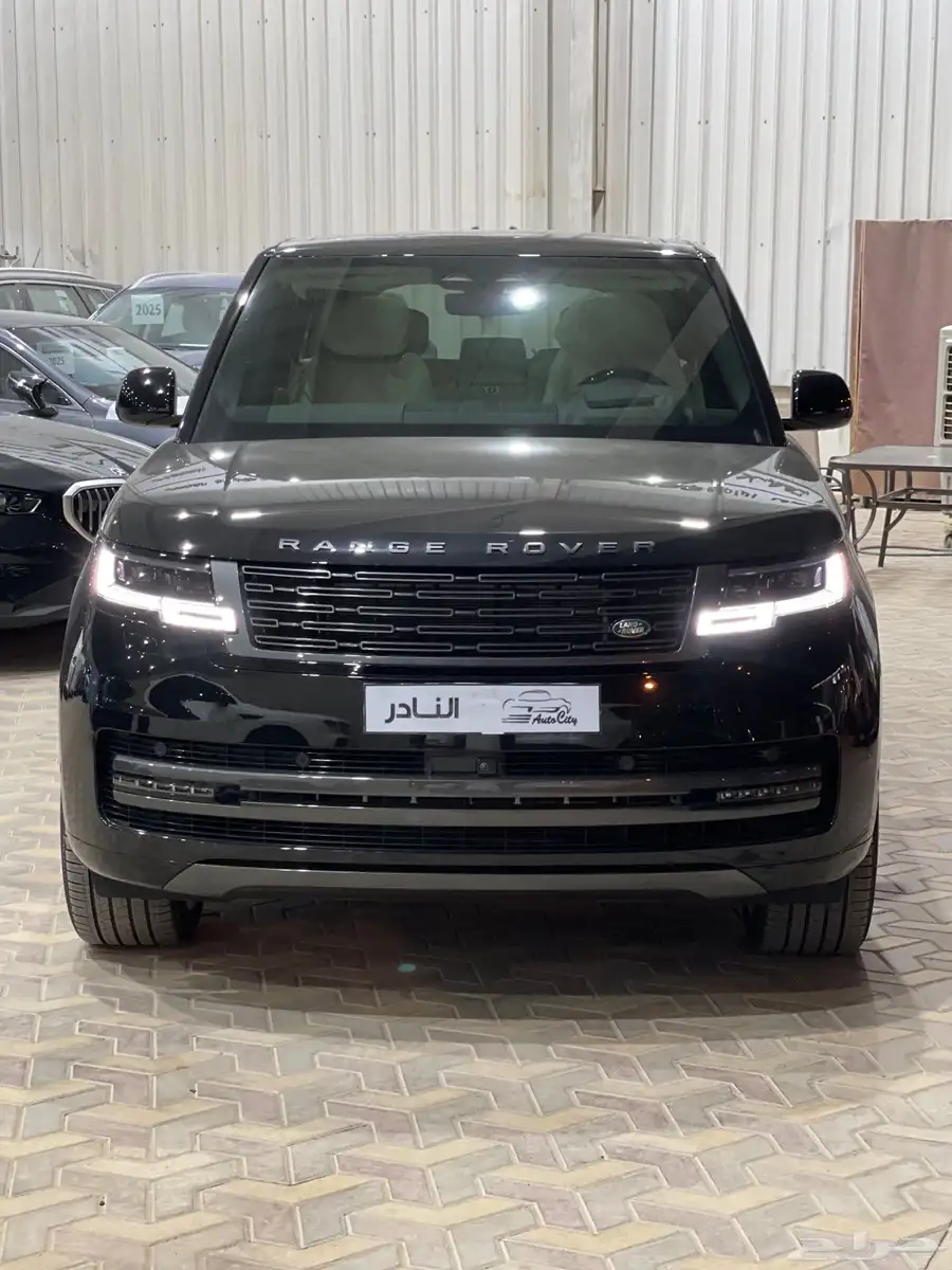 رنج روفر اوتوبيوغرافي V6 2025 اسود اوف وايت 3