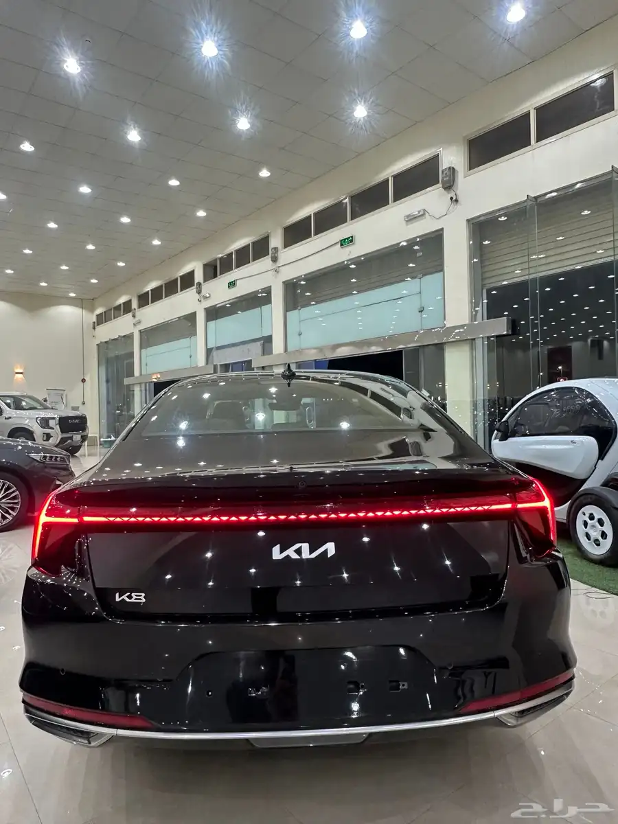 كيا K8 بنزين 2022 نص فل 4 سليندر ممشي 80 الف 15