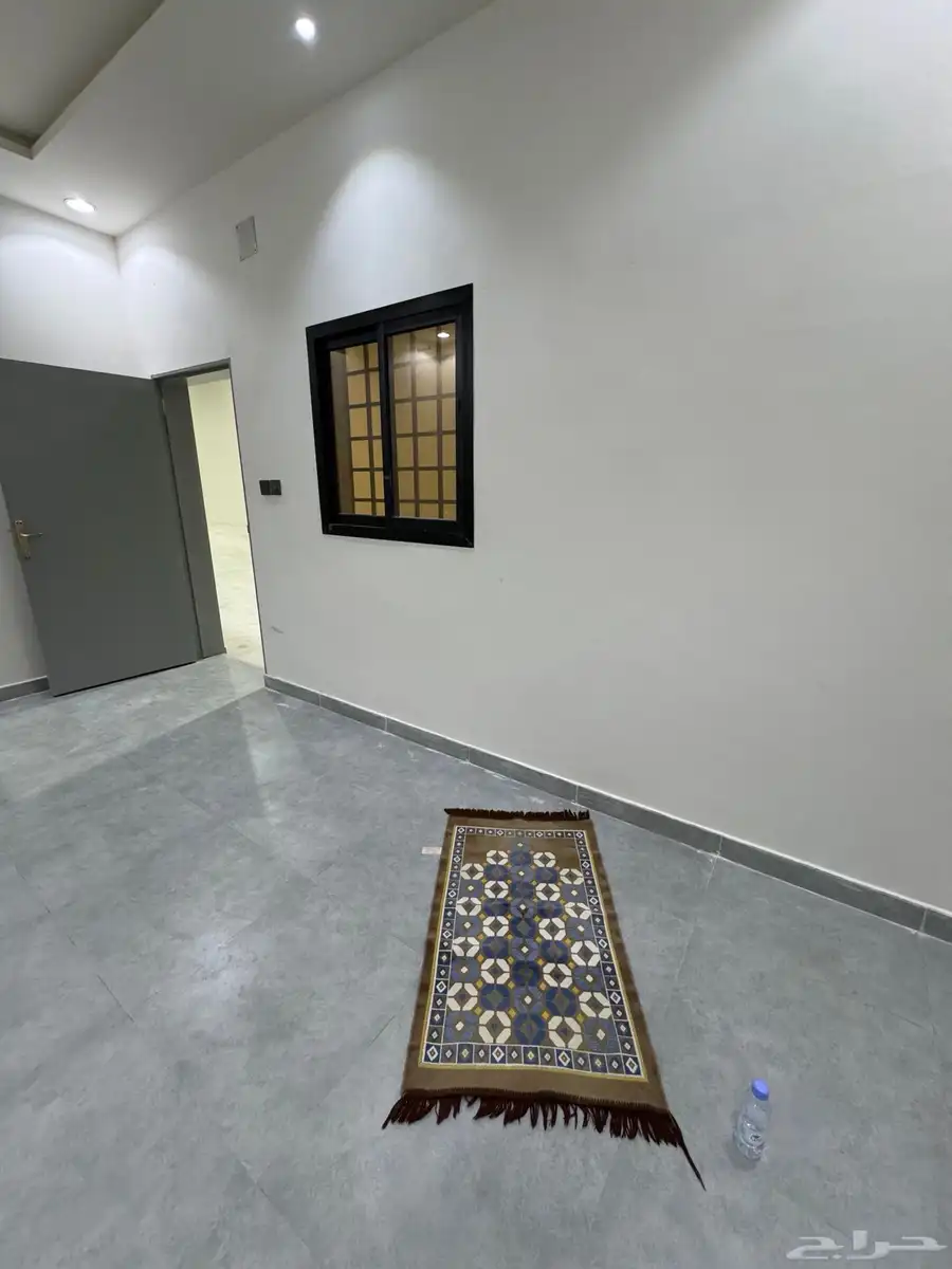 للإيجار مستودع 880متر خطورة عالية بحي طيبة 6