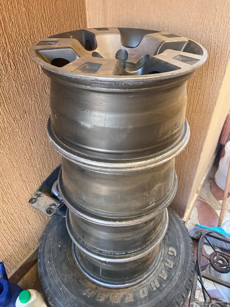 جنوط سوبر سفاري للبيع او بدل بجنوط فتك 0