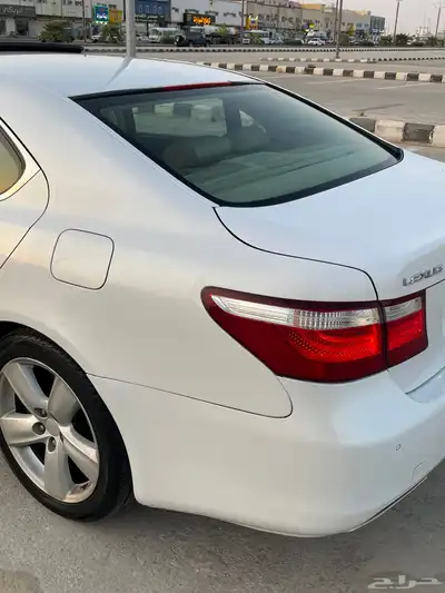 لكزس LS460 5