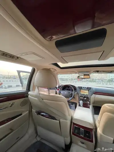 لكزس LS460 32