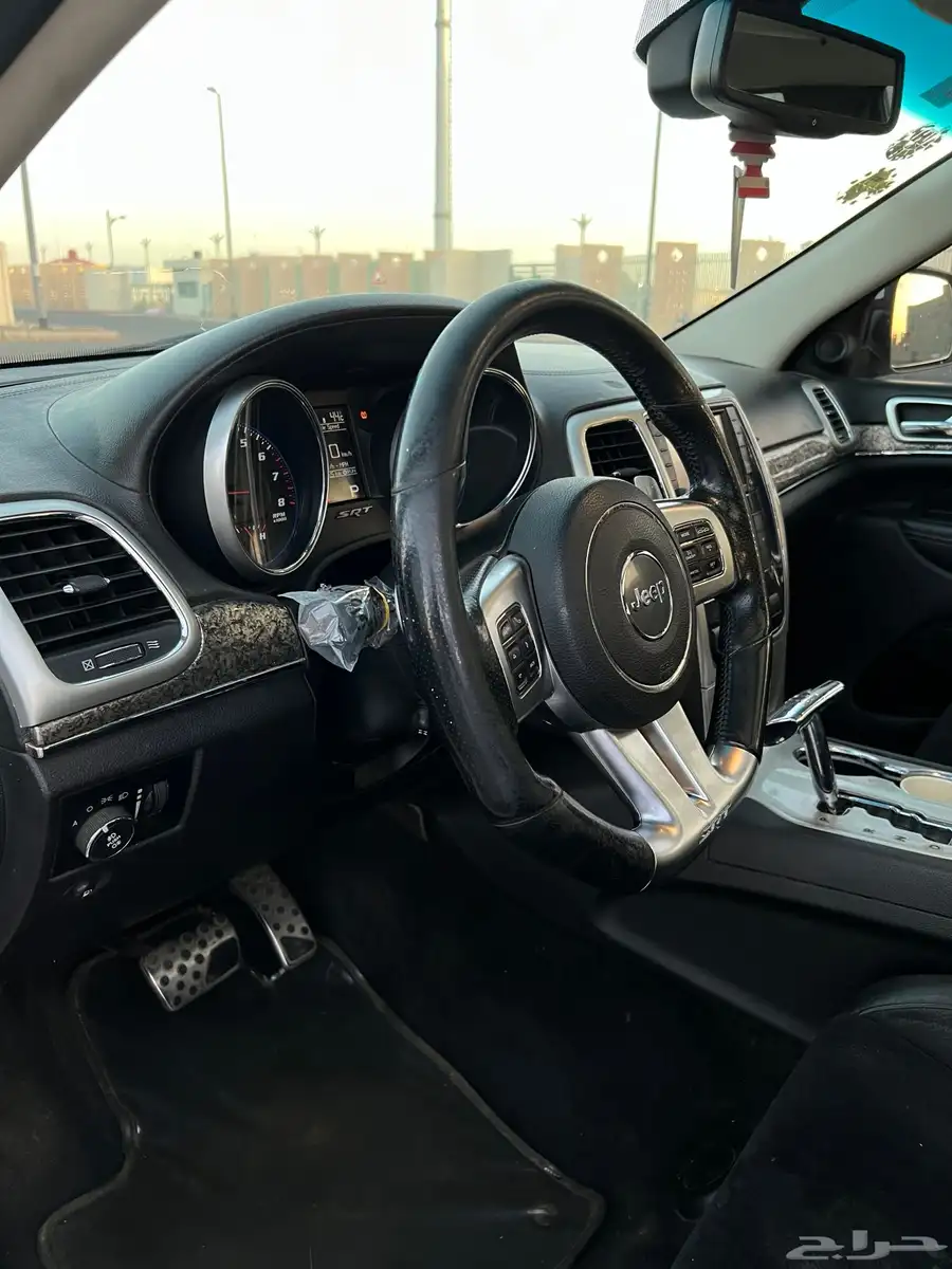 جيب شيروكي SRT 2013 25
