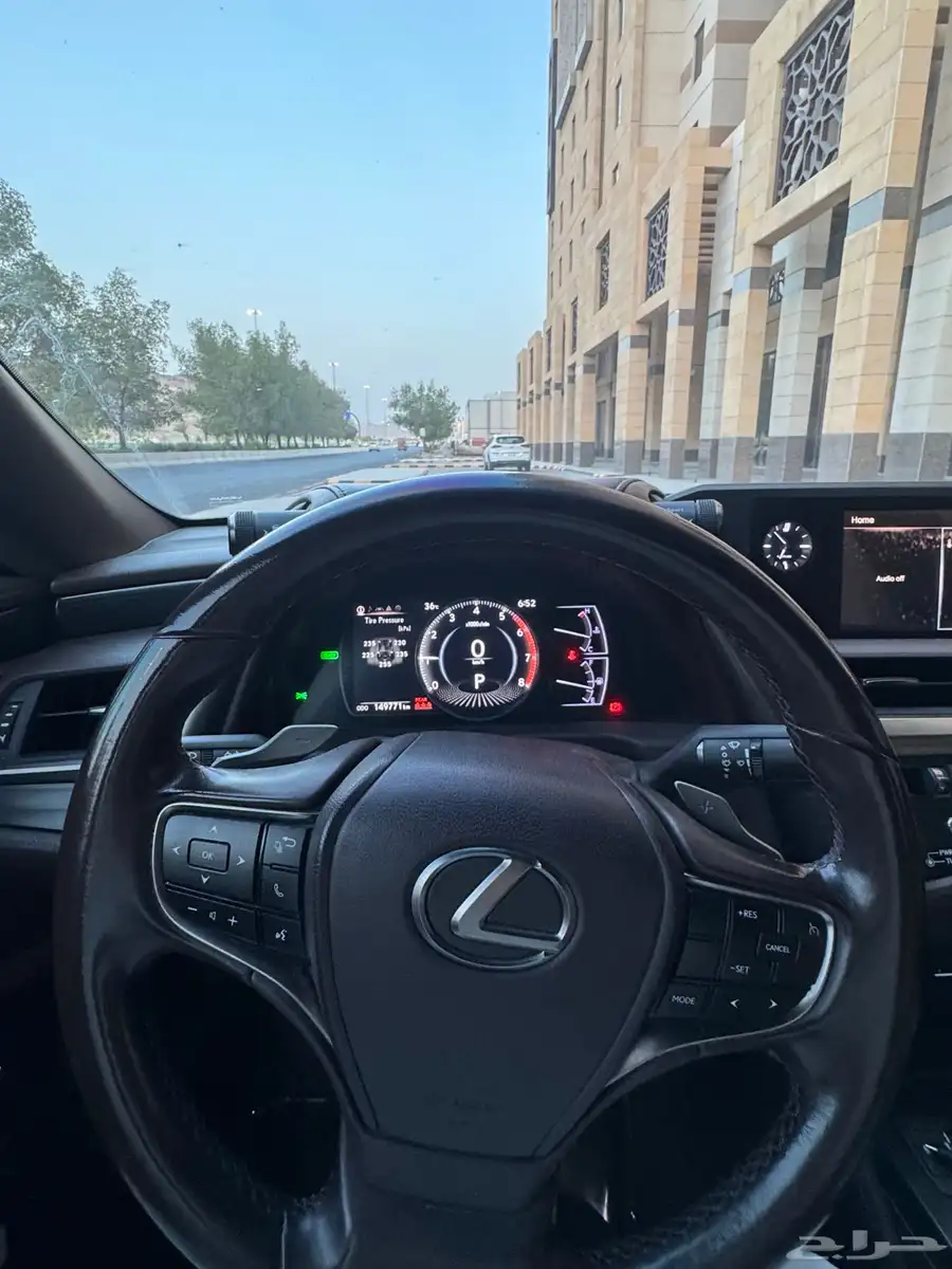 لكزس ES300h موديل 2019 هايبرد index