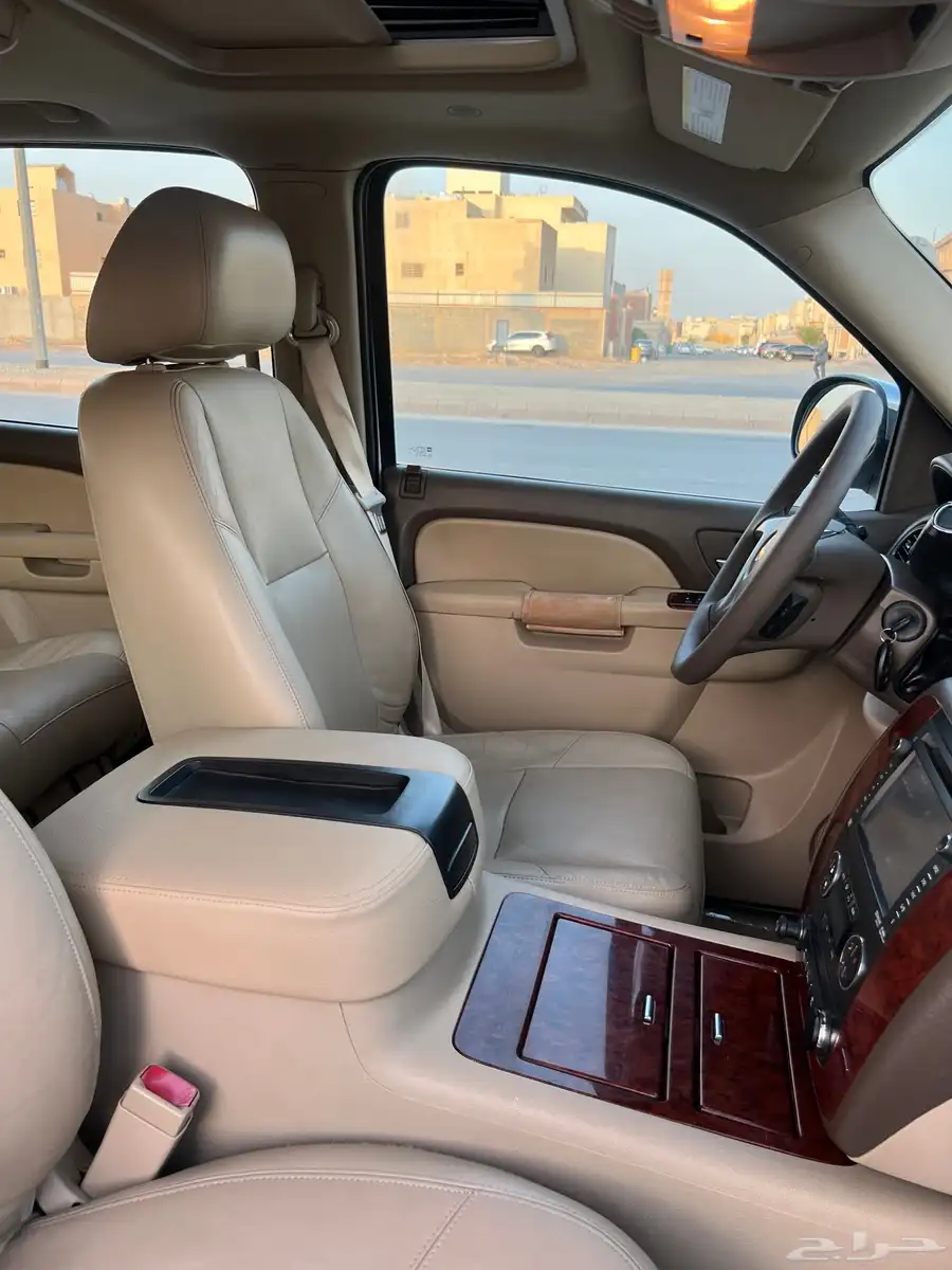 للبيع تاهو LTZ فل كامل دبل 2013 سعودي وكاله فتحه لؤلؤي 36