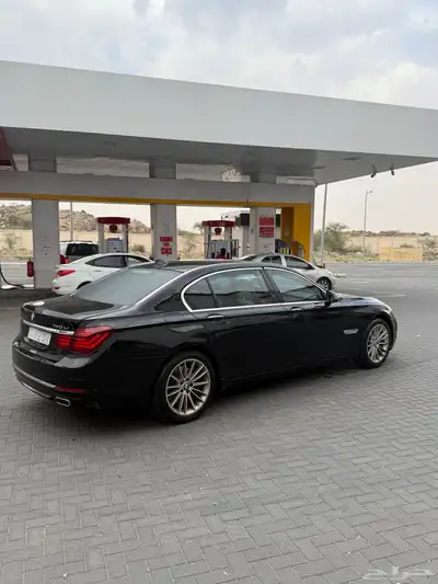 بي ام دبليو 730 1
