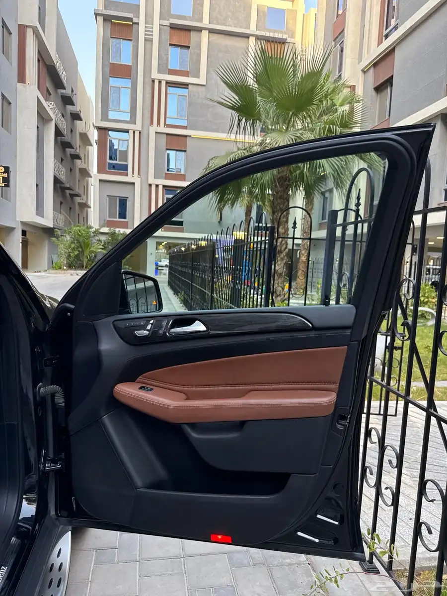 Mercedes GLE 500 AMG kit مخزن 2016 25