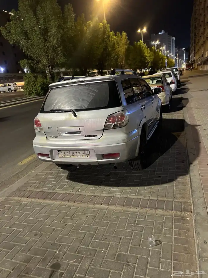 ميتسوبيشي أوت لاندر 8