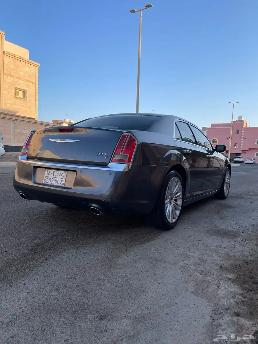 كرايسلر 2014 V8 هيمي 5.7 13