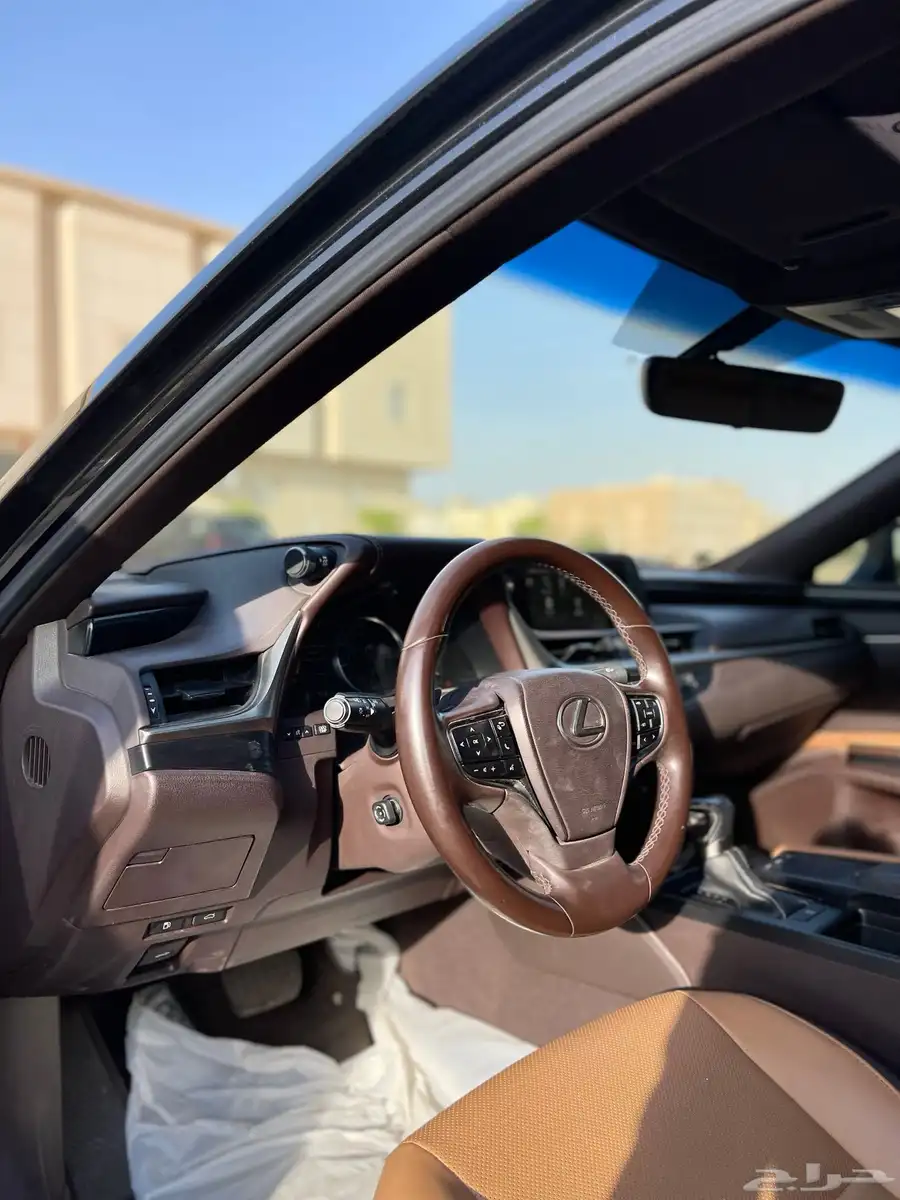 لكزس ES250-2020(ممشي69الف) 19
