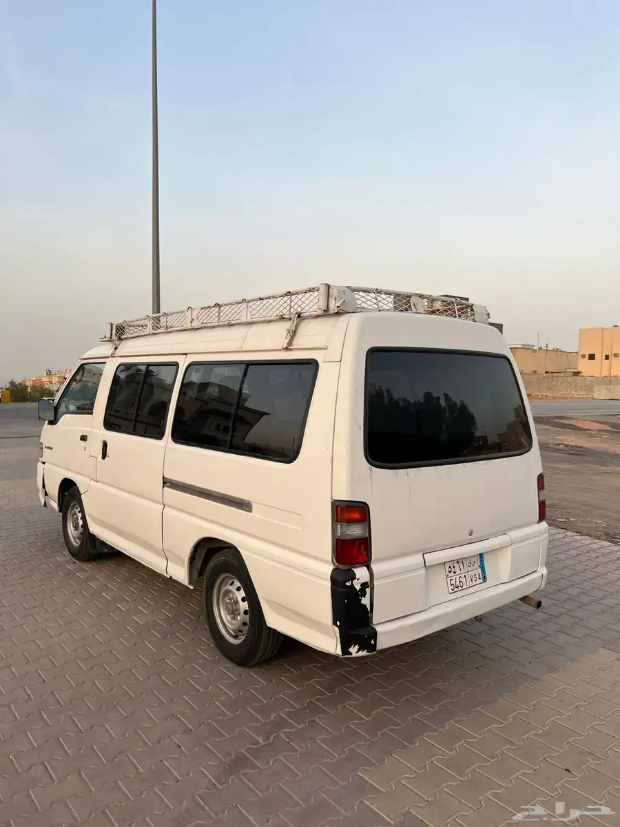 فآن ميتسوبيشي 2004 نظيف 3