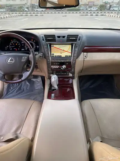 لكزس LS460 27