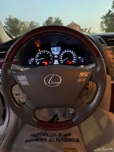 لكزس LS460 2012 5