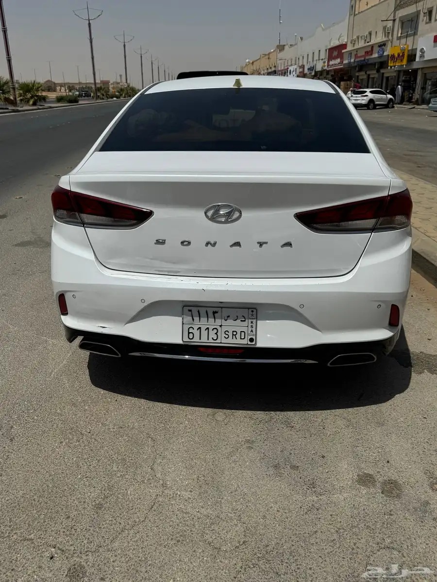 سوناتا فيه رشه رفرف يسار امامي والبيبان الي على يسار مشى287 4