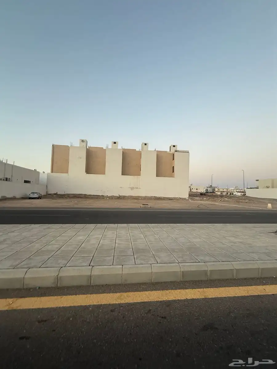 للبيع ارض تجارية في مخطط النبلاء شارع 30م غربي 1